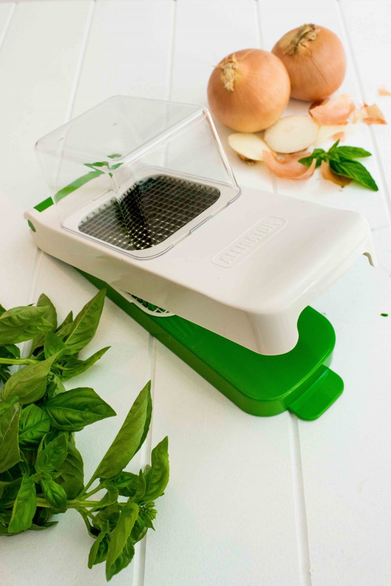 Alligator Vegetable Chopper | Manual Hand Food Chopper with Container |  Perfect Onion Chopper and Salad Chopper | Effortlessly Chop, Dice & Slice