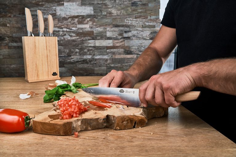 https://www.chefscomplements.co.nz/wp-content/uploads/2022/07/67299-Ballarini-Tevere-Knife-Block-7pc-Set-LS5-DS-768x512.jpg