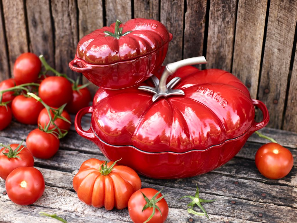 La Cocotte - Cast Iron Tomato Cocotte