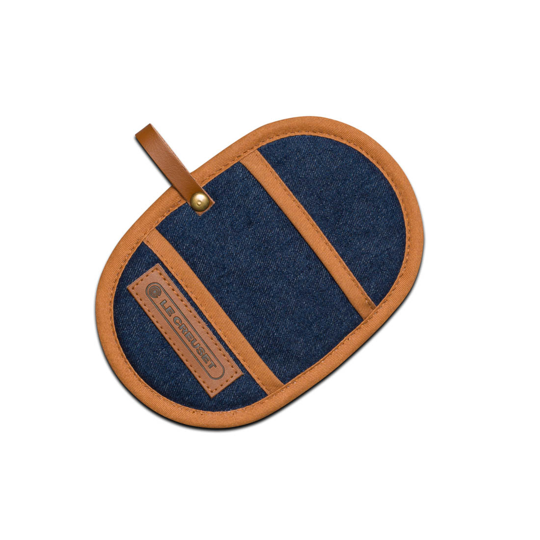 https://www.chefscomplements.co.nz/wp-content/uploads/2023/07/45900007760800_Set_of_2_Fingergrip_Potholder_Denim.jpg