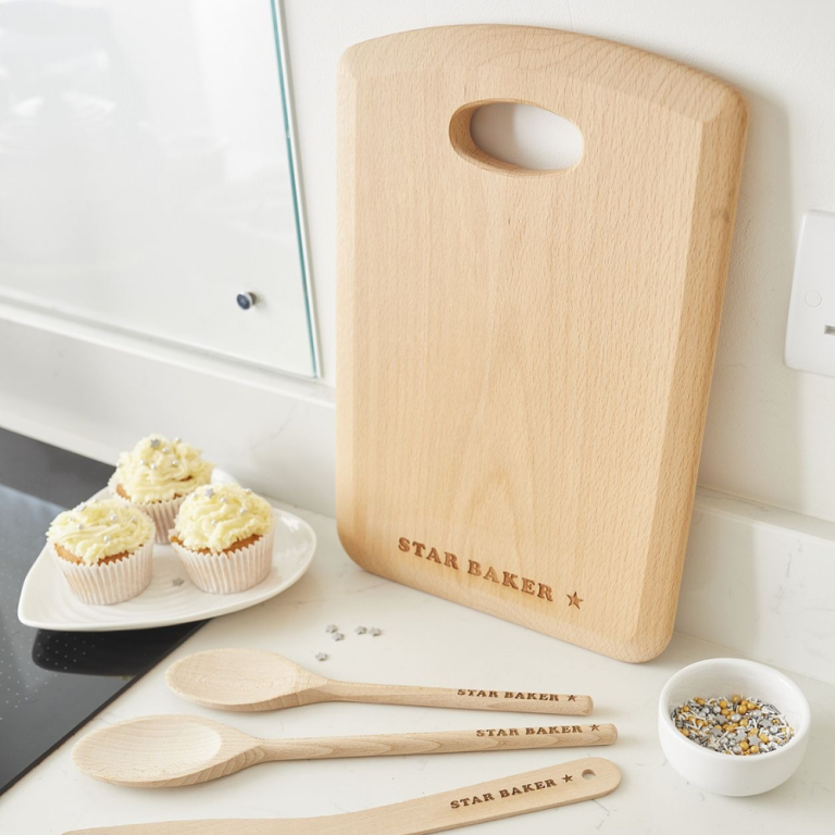 T&G-medium-cooks-board-star-baker-2