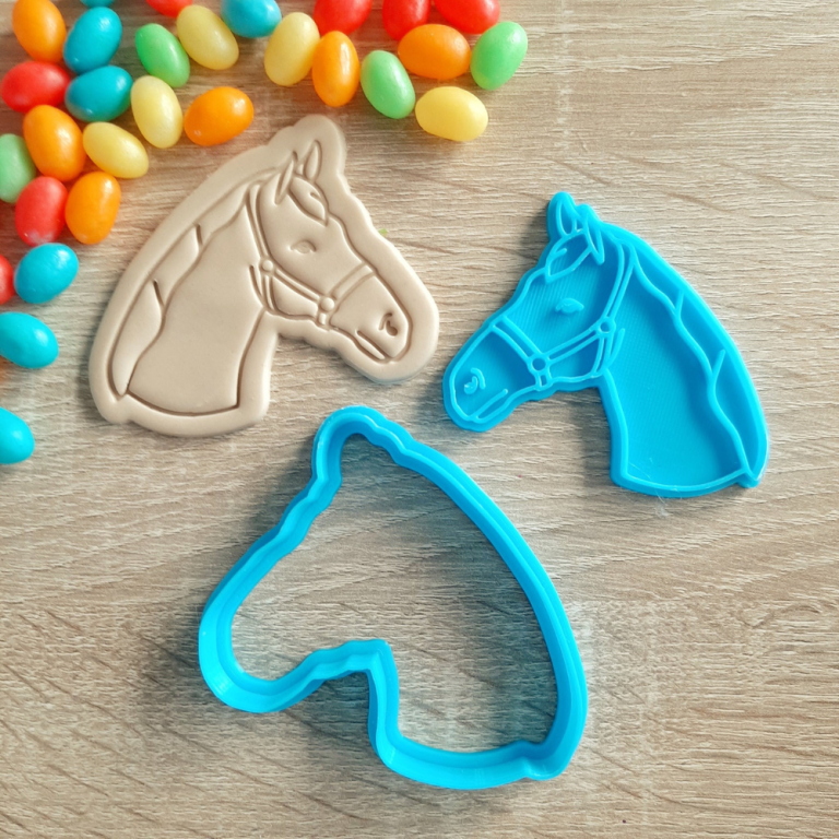 horse-head-cookie-cutter-2